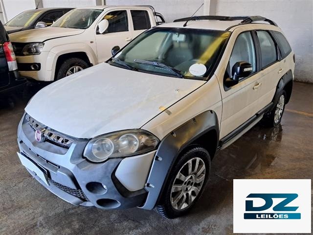 FIAT WEEKEND ADVENTURE 1.8 ANO 2016/2016