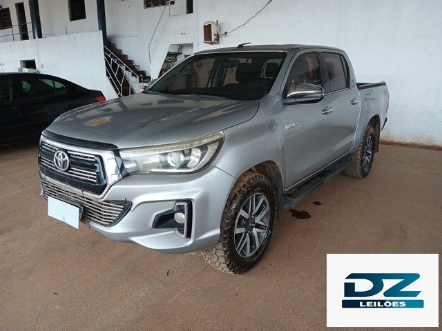 TOYOTA HILUX CD SRX 2.8 AT 4X4 FD ANO 2017/2018