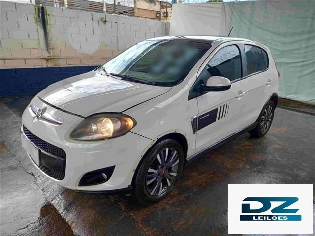 FIAT PALIO SPORTING 1.6 ANO 2015/2016